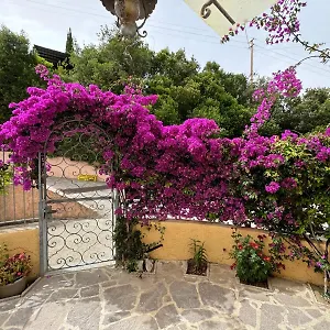 https://villino-norsi-casa-buraccio.it-tuscanyhotel.com