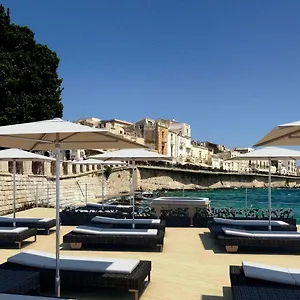 https://casa-corso-umberto-i.sicilyhotelsitaly.net