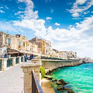 https://casa-vacanze-centro-storico-ortigia.sicilyhotelsitaly.net
